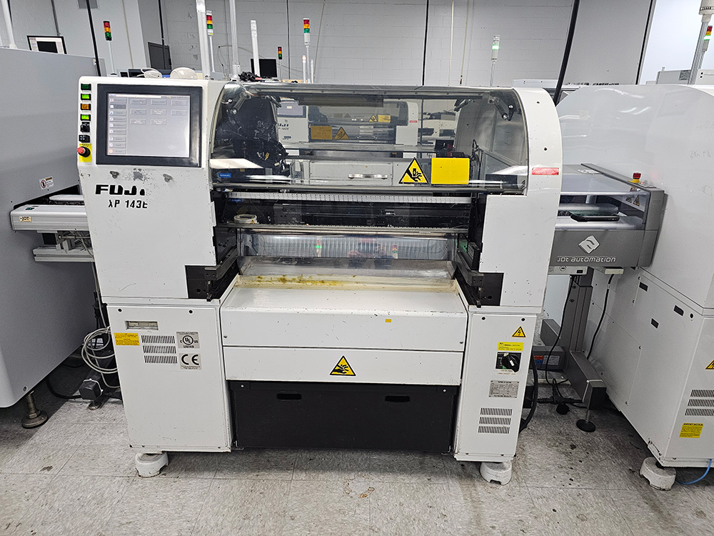 Fuji XP-143E Pick & Place (2005) - Midwest SMT