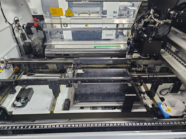 Fuji XP-142E Pick & Place (2005)